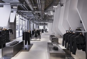 طراحی داخلی و اجرای فروشگاه